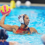 España (F) continua con paso firme en la competición de waterpolo femenino, derrota a Francia (23-6).